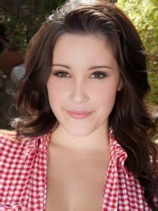 noelle easton age|Noelle Easton (Actress) Wiki, Age, Net Worth, Videos, Photos。